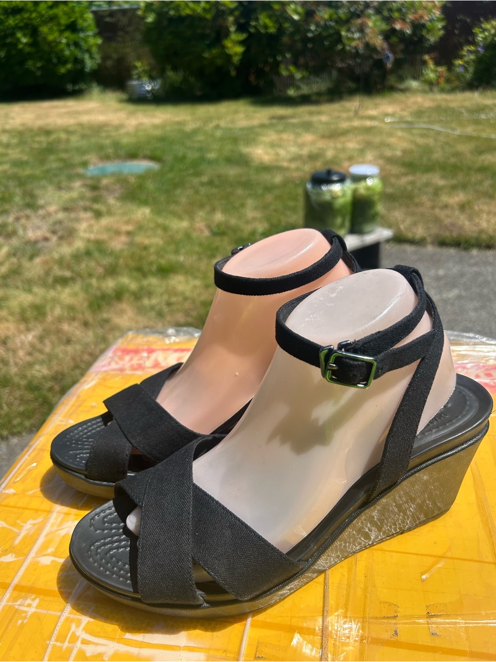 Crocs Leigh II Cross Strap Strappy Ankle Wedge Sandals Black Women’s Size 10 - Picture 3 of 16
